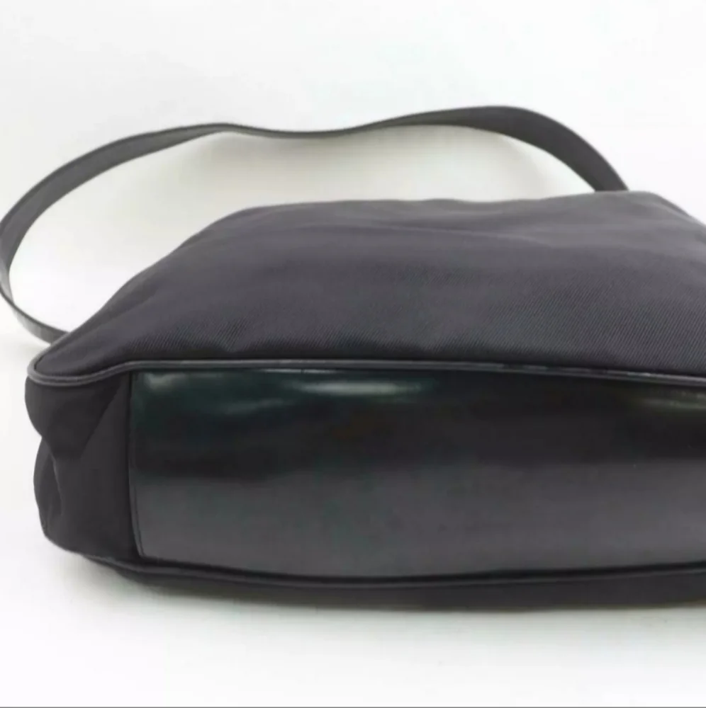 GUCCI 🖤 Authentic Bamboo Handle Black Nylon Purse Hobo Shoulder Bag - Picture 5 of 9